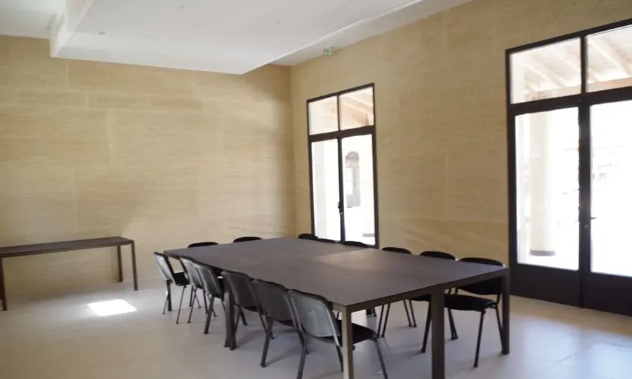 Mas de la Barben — photo 2