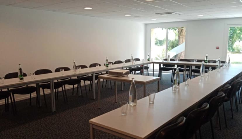Saison2 - Restaurant Et Lieu De Réunion/Séminaire — photo 4