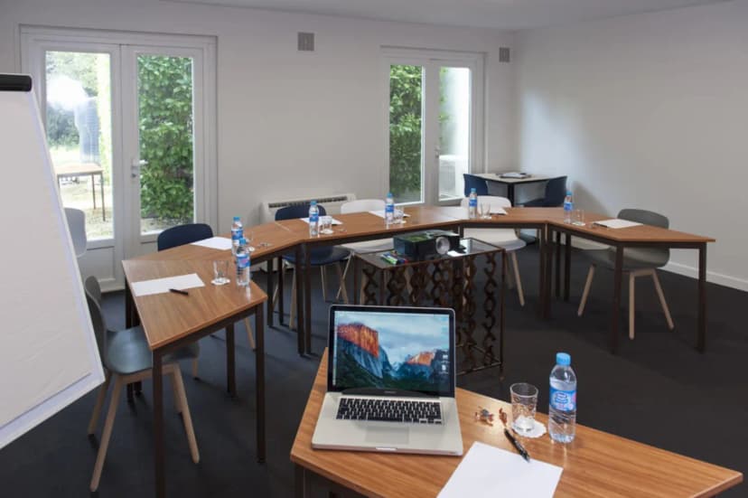Brit Hotel Avignon Sud - Le Calendal — photo 2