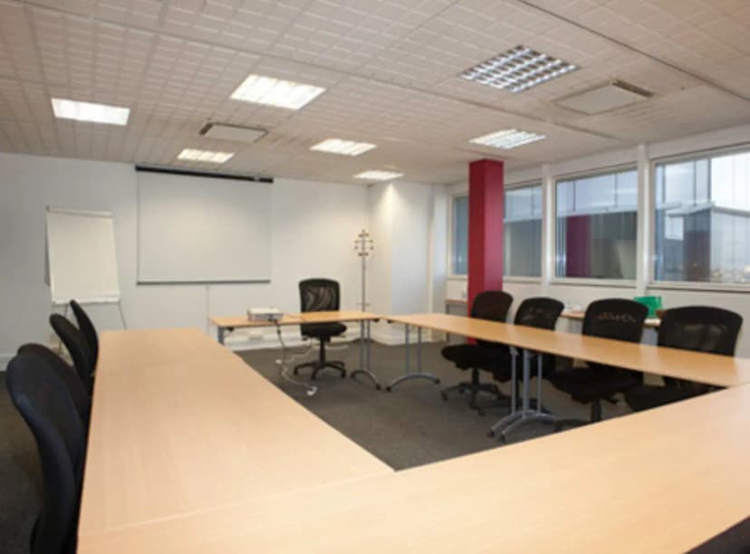 HQ by Regus- Rueil, Gare — photo 3