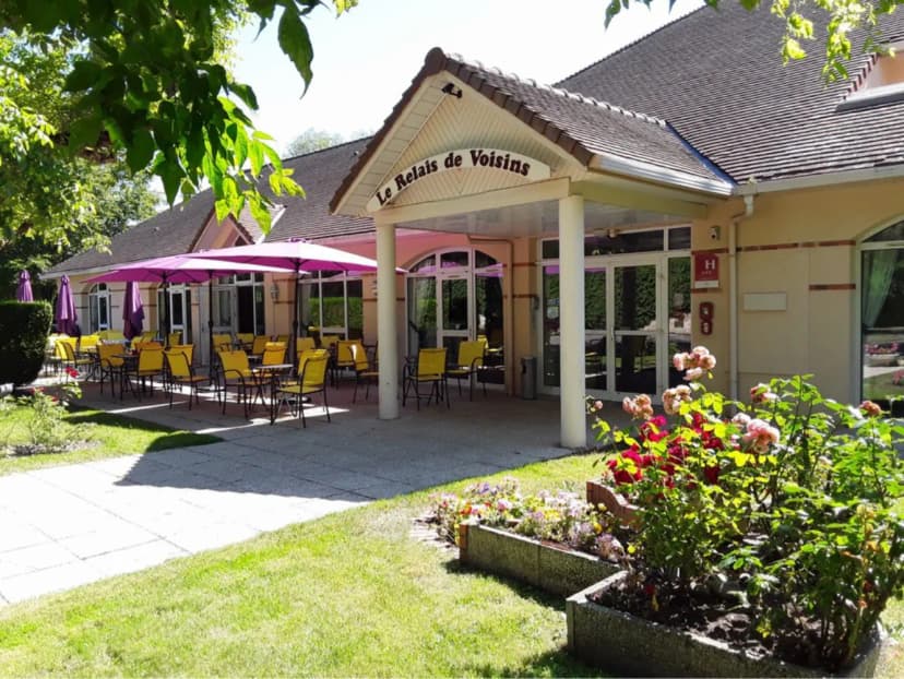 Hotel Le Relais De Voisins — photo 1