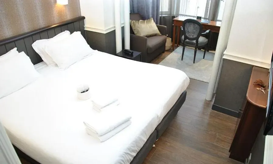 Hôtel "Le Beaufort" Saint Malo — photo 5