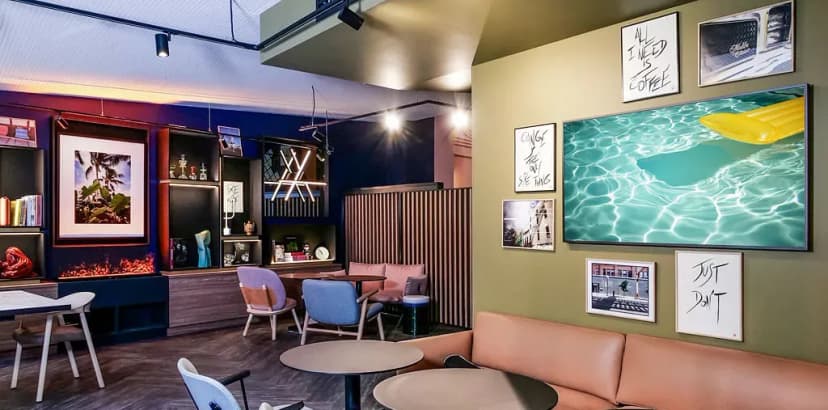TRIBE Paris Batignolles — photo 1