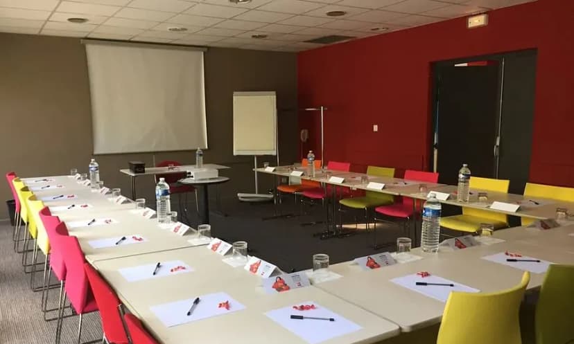 ibis Nîmes Ouest — photo 2