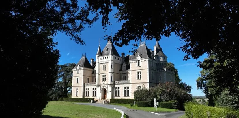 Château de la Rose - Chambres d'hôtes & Location de salles Indre (36) — photo 1