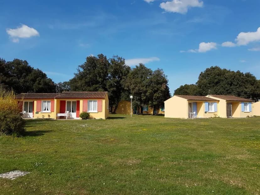 LES CHÊNES VERTS — photo 4