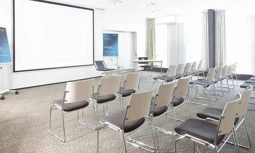 Novotel Marseille Est Porte d'Aubagne — photo 1