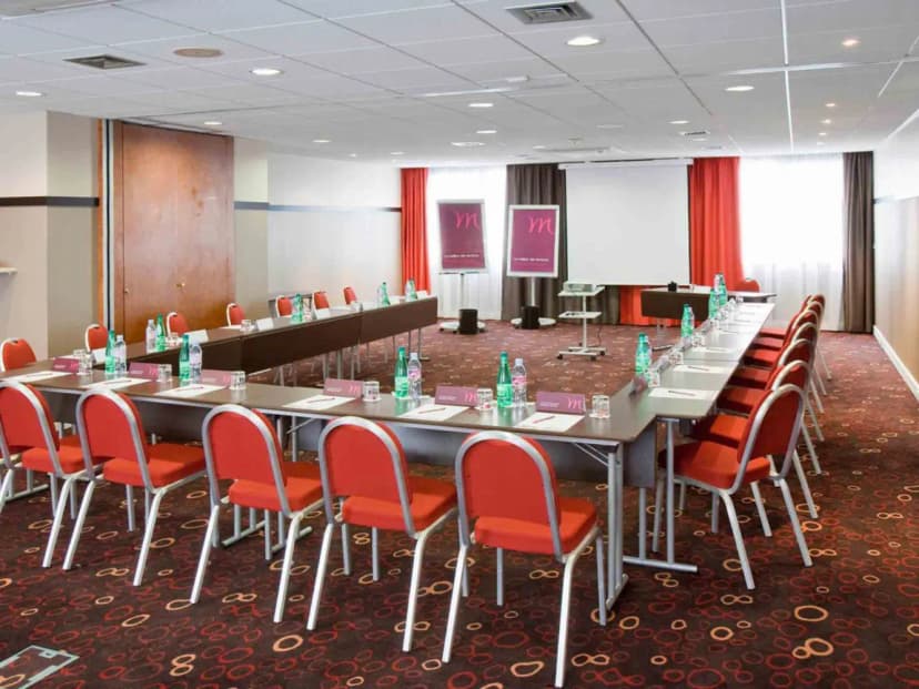B&B HOTEL Saint-Quentin-en-Yvelines Centre Gare — photo 3