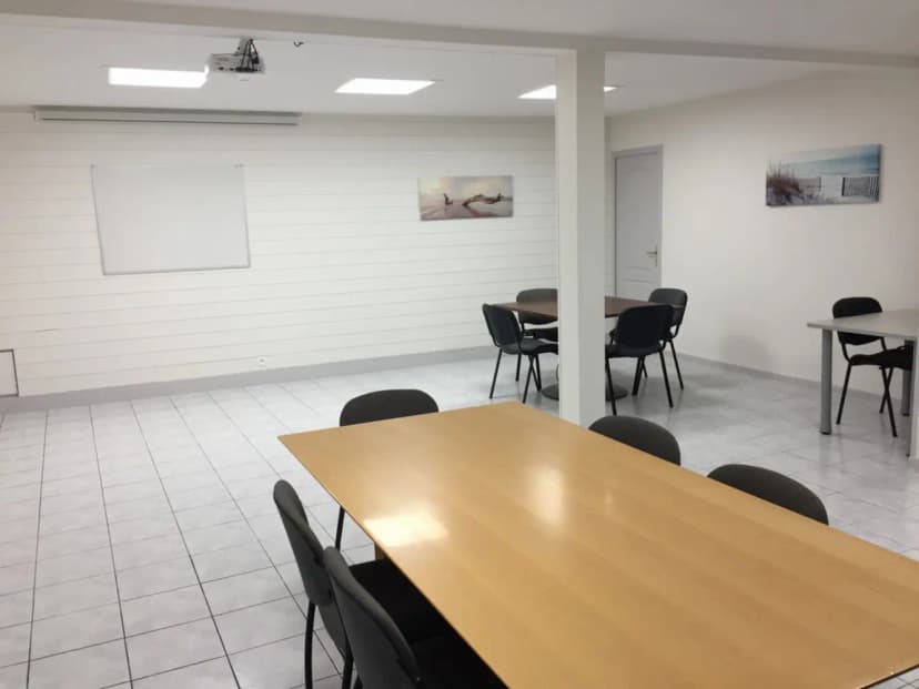 CBS - Location de bureaux et salles équipés à Auxerre — photo 1