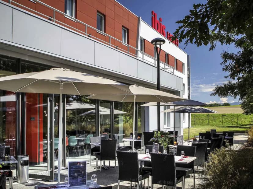 ibis Saint-Genis-Pouilly Genève — photo 1