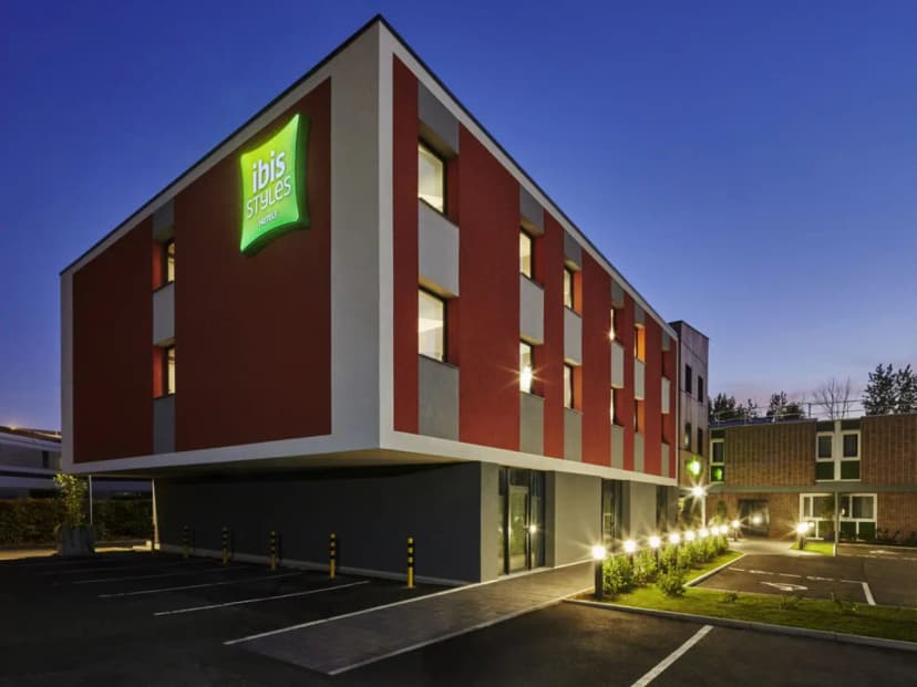 ibis Styles Évry Lisses — photo 1