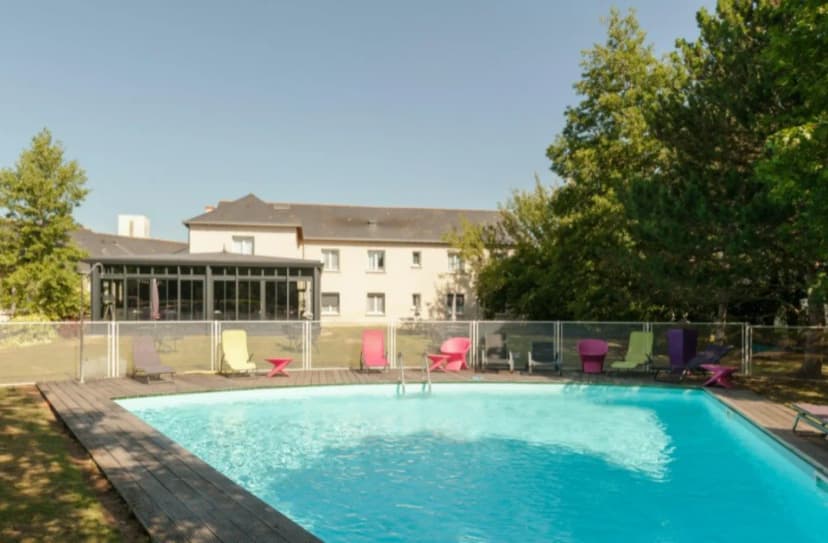 The Originals City, Hôtel La Saulaie, Saumur Ouest (Inter-Hotel) — photo 1