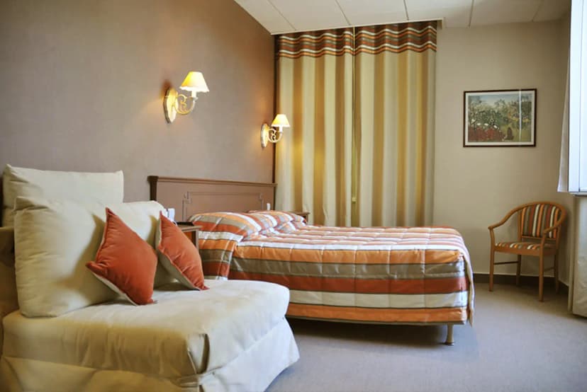 Logis Hôtel Au Grand Hôtel — photo 4