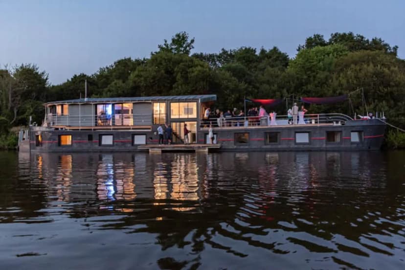 La Rivière House - Péniche Carpe Diem — photo 1