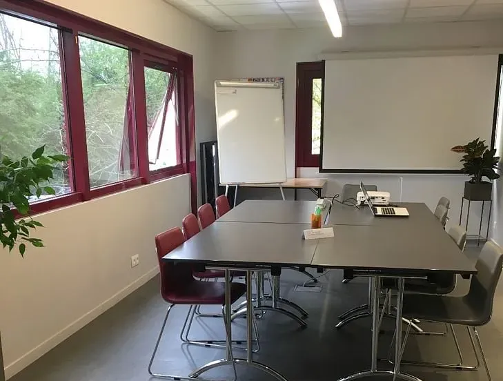Business Class Language Solutions — photo 1