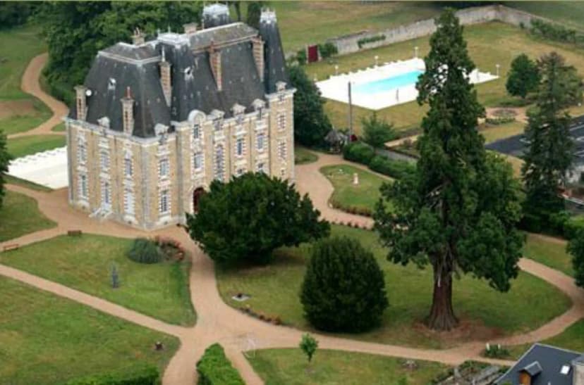 Château De Montbraye — photo 1