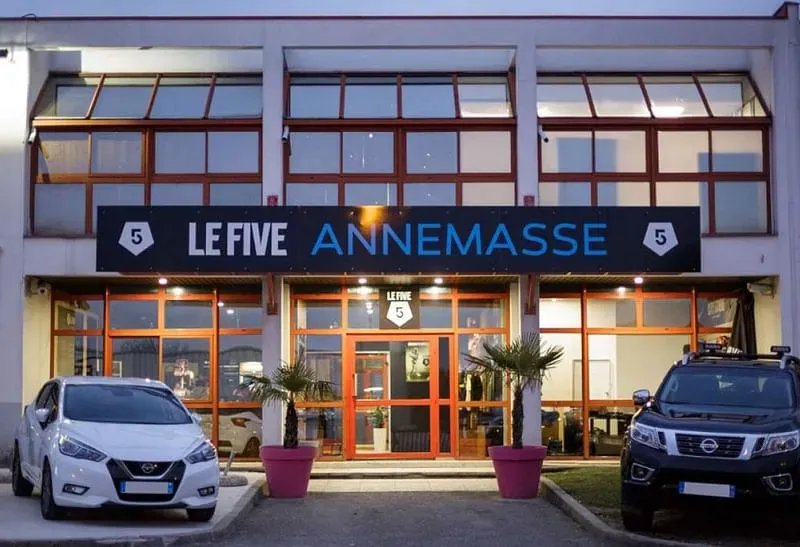 LE FIVE Annemasse — photo 1