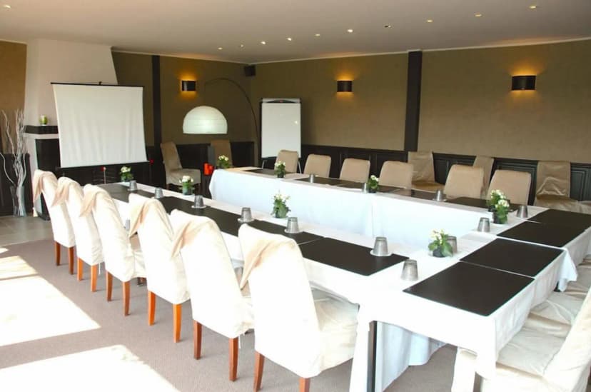 Hôtel Le Country Club Fontainebleau — photo 2