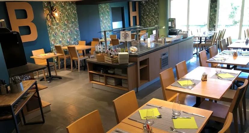 BRIT HOTEL Reims Croix Blandin — photo 2
