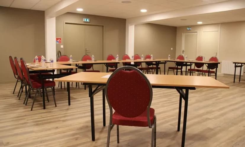 Brit Hotel Le Cygne — photo 4