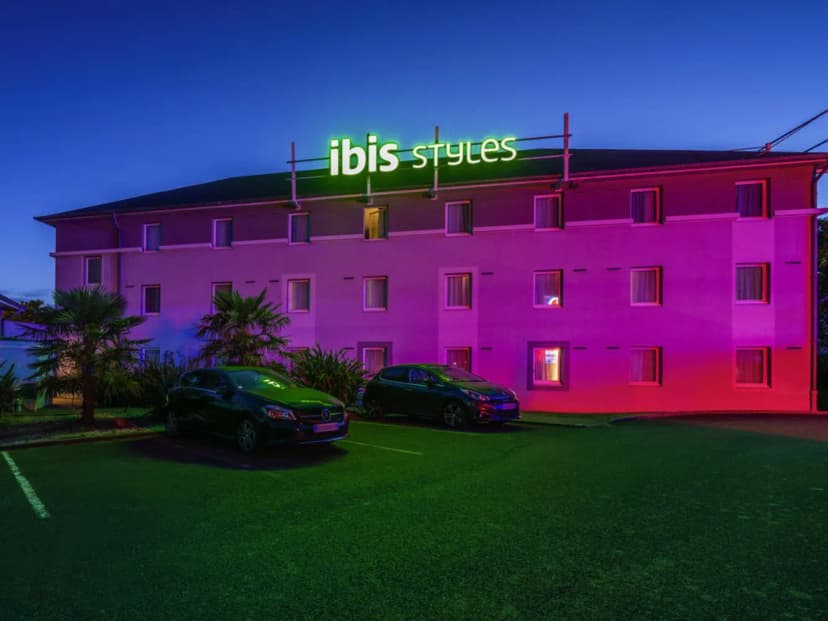 IBIS STYLES / Resto Novo Saint-Brieuc Plérin — photo 1