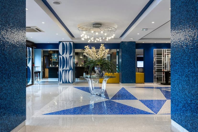 Juliana Hotel Cannes — photo 1