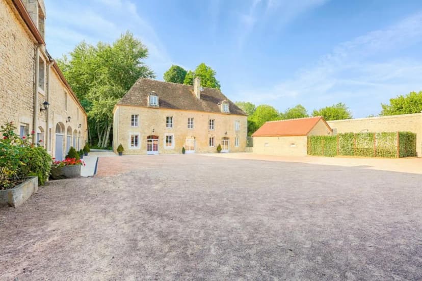 Domaine De La Tour — photo 1