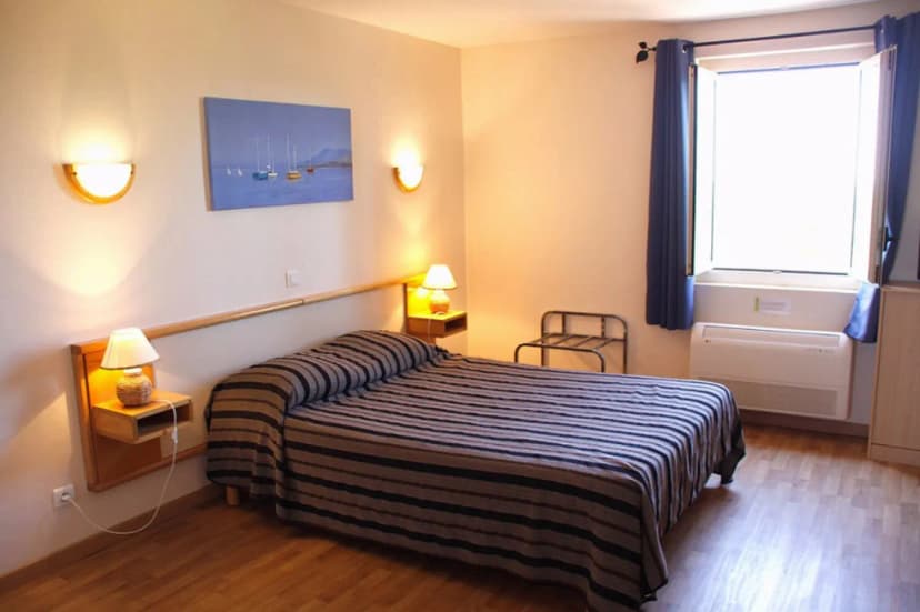 Logis Hotel Crêtes De Pignols — photo 4