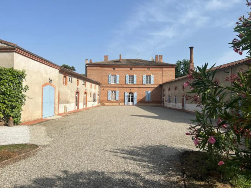 Castle De Puydaniel — photo 2