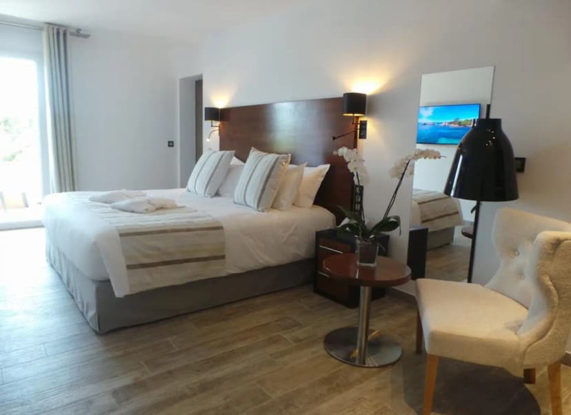 Isulella Hotel & Restaurant — photo 4