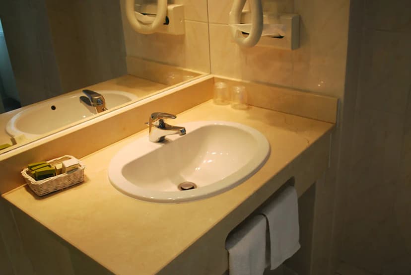 Logis Hôtel Au Grand Hôtel — photo 2