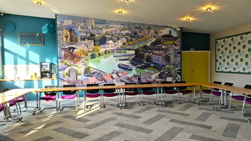Leo - Company Open - Coworking, Salles De Réunion, Formation Et Séminaire - Gallery D'art — photo 1