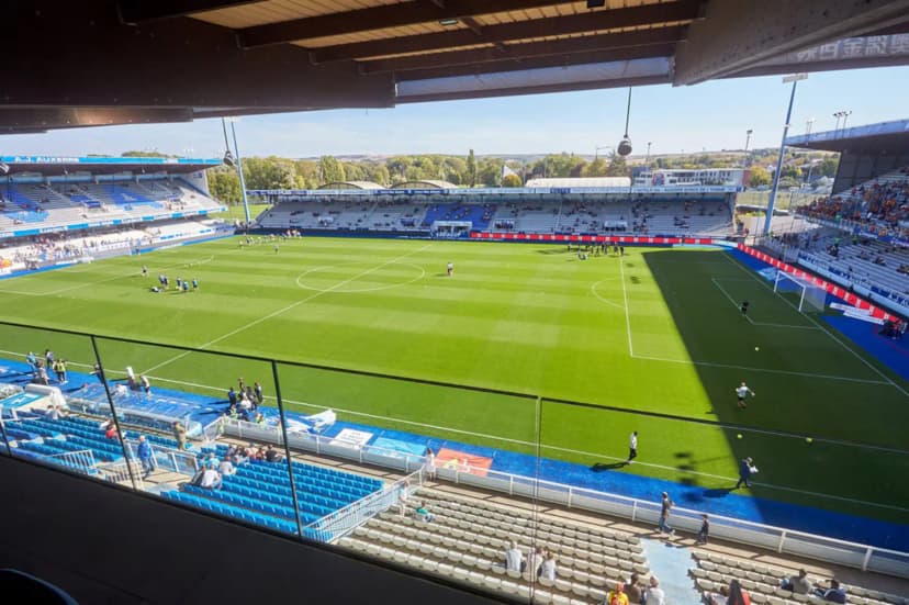 Stade Abbe Deschamps — photo 1