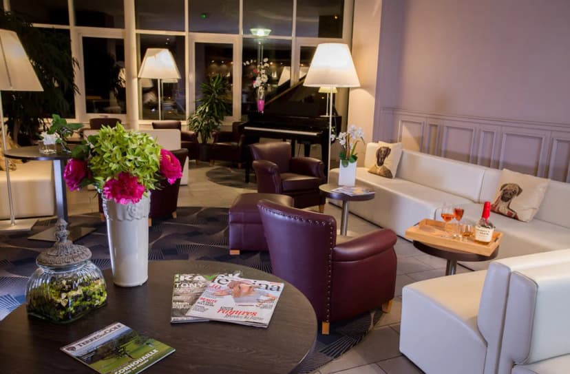 Logis Grand Hôtel d'Orléans Rest. le Goulu — photo 2