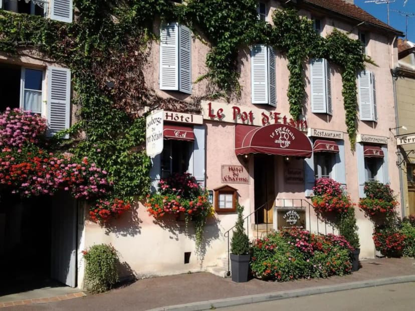 Auberge Du Pot D'Etain — photo 1