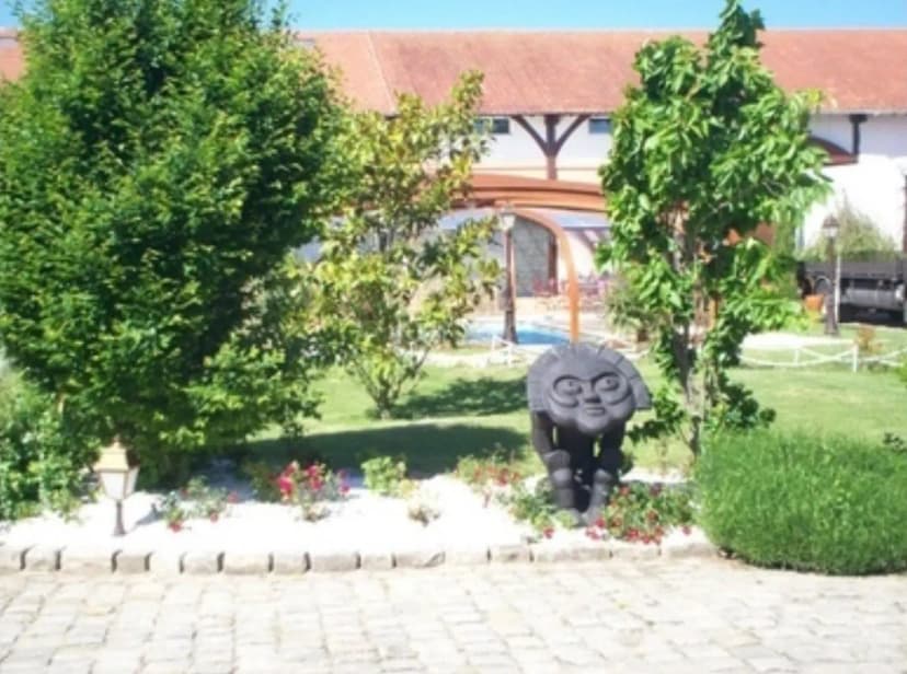 Ferme de Sainte Radegonde — photo 2