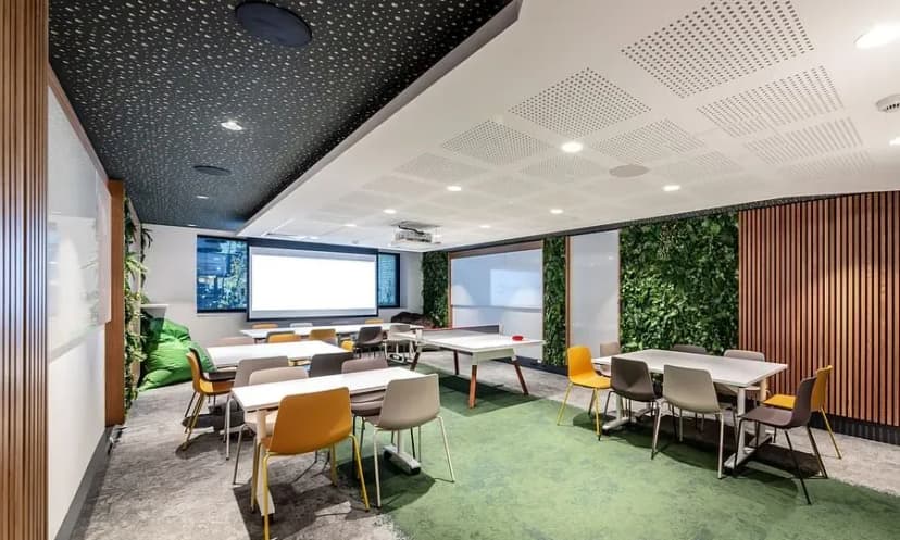voco Strasbourg Centre - the Garden, an IHG Hotel — photo 3