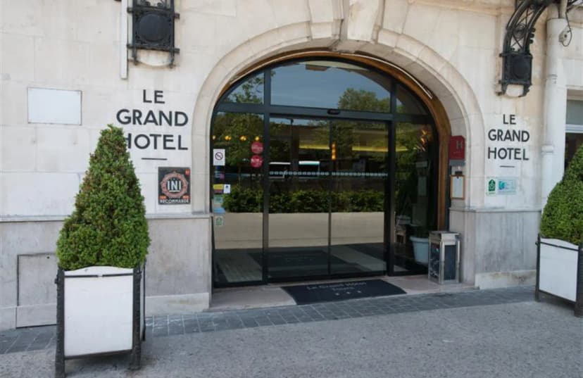 Le Grand Hotel De Tours — photo 1