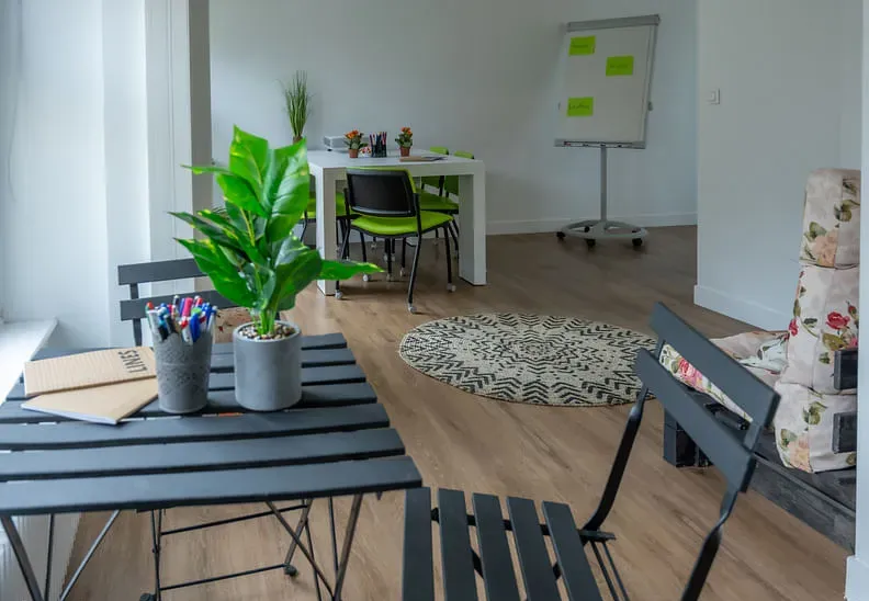 Cozy Meeting Center Room Rental Paris 8 — photo 2