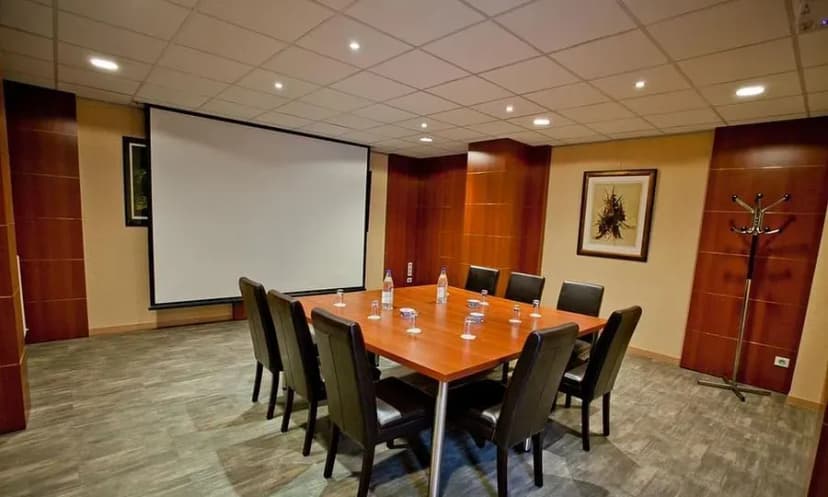 The Originals City, Hotel Ascotel, Lille East — photo 4