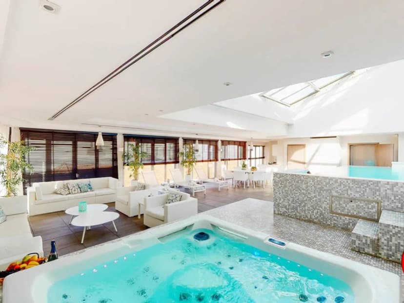 The Pool House Cannes - Hôtel Particulier & Piscine privée — photo 3