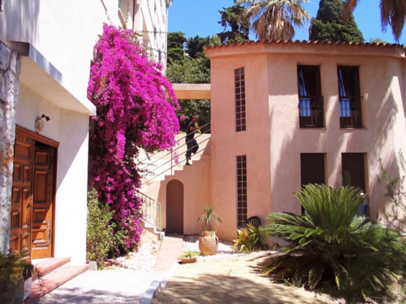 Hostel Villa Saint Exupery Beach — photo 1