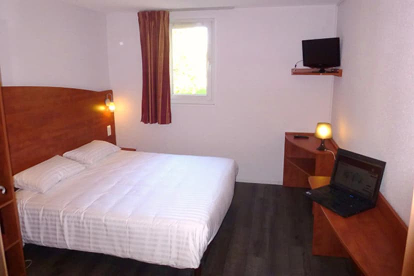 Brit Hotel Reims La Pompelle — photo 2