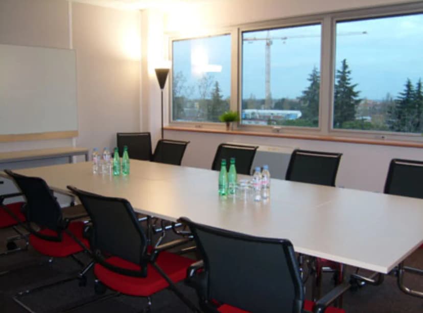 HQ by Regus- Toulouse Blagnac Airport — photo 4