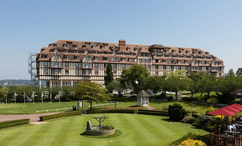 Hôtel Barrière L'Hôtel du Golf Deauville — photo 1