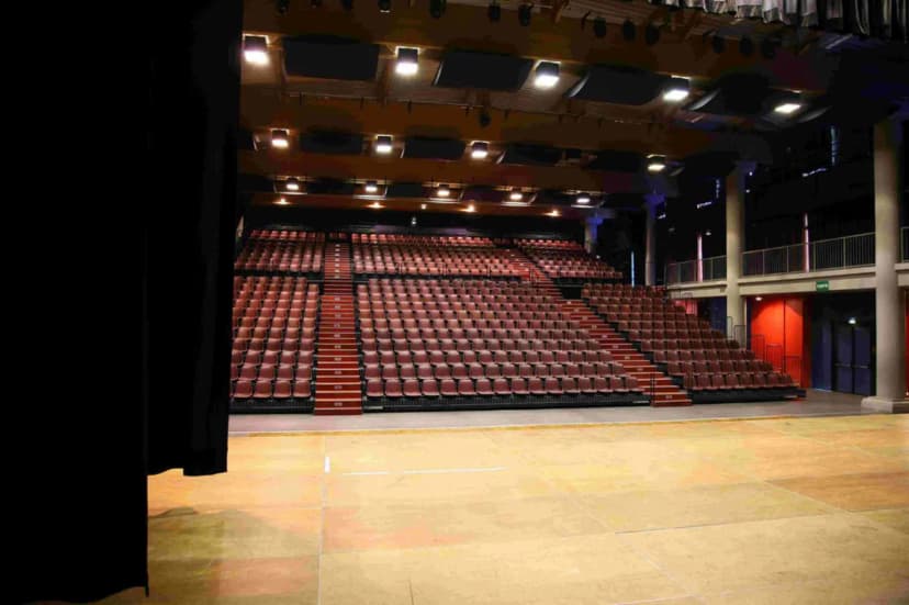 Palais des Congrès et des Spectacles — photo 3