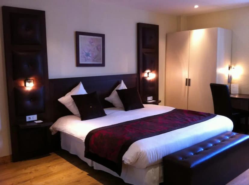 Hotel Le Cheval Blanc -Vieux port Honfleur- climatisé — photo 4