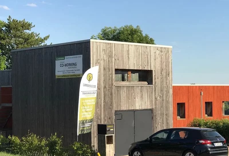CAMBROUSSE COWORKING — photo 4