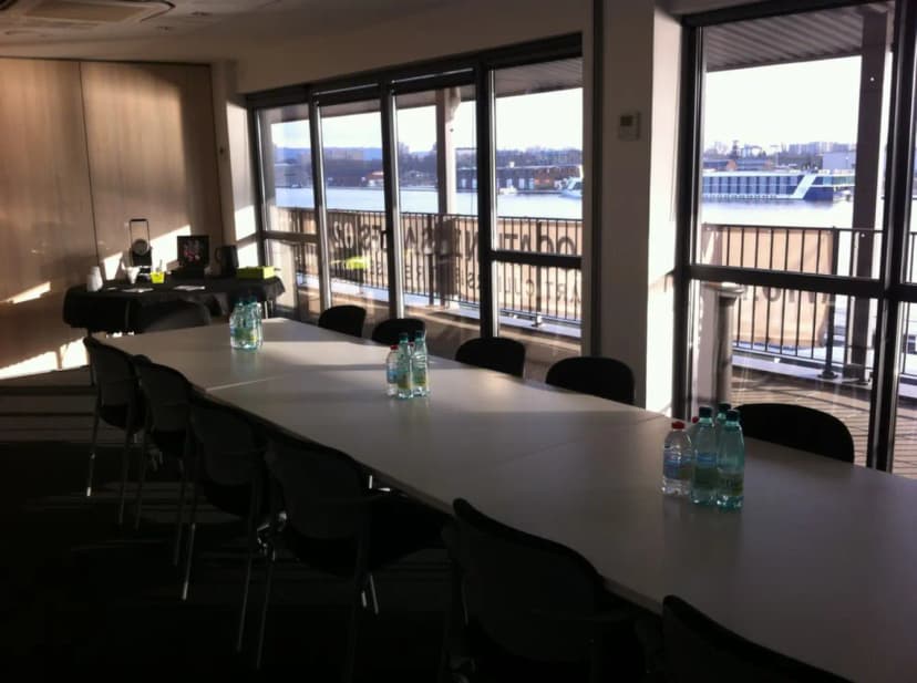 View Seine - H10 Rentals — photo 5