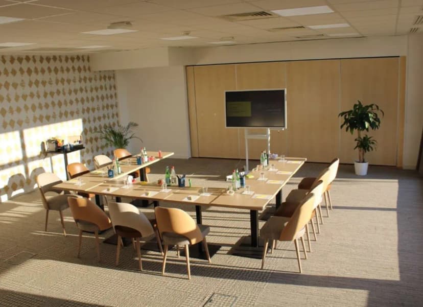 Hôtel GOLDEN TULIP ROISSY SAINT WITZ — photo 1